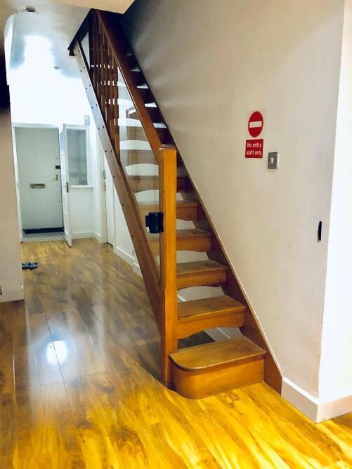 O Hostel Эдинбург Экстерьер фото